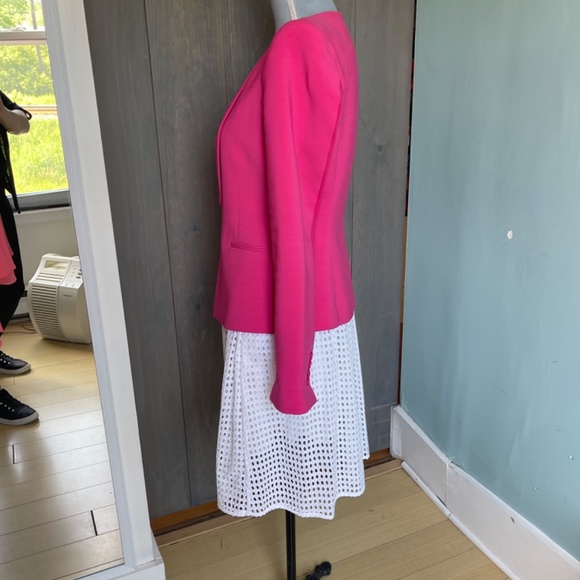 SOLD BCBG MaxAria Pink Blazer - Picture 5 of 8